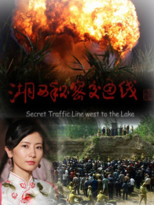 海瑟薇穿比基尼夏威夷度假 与老公当众缠绵热吻 2014-01-10 当地时间1月8日，夏威夷，安妮· 海瑟薇与老公亚当·舒尔曼在海滩度假，海瑟薇身穿热辣比基尼与老公牵手散步，更是当众热吻秀恩爱，不顾旁人眼光。